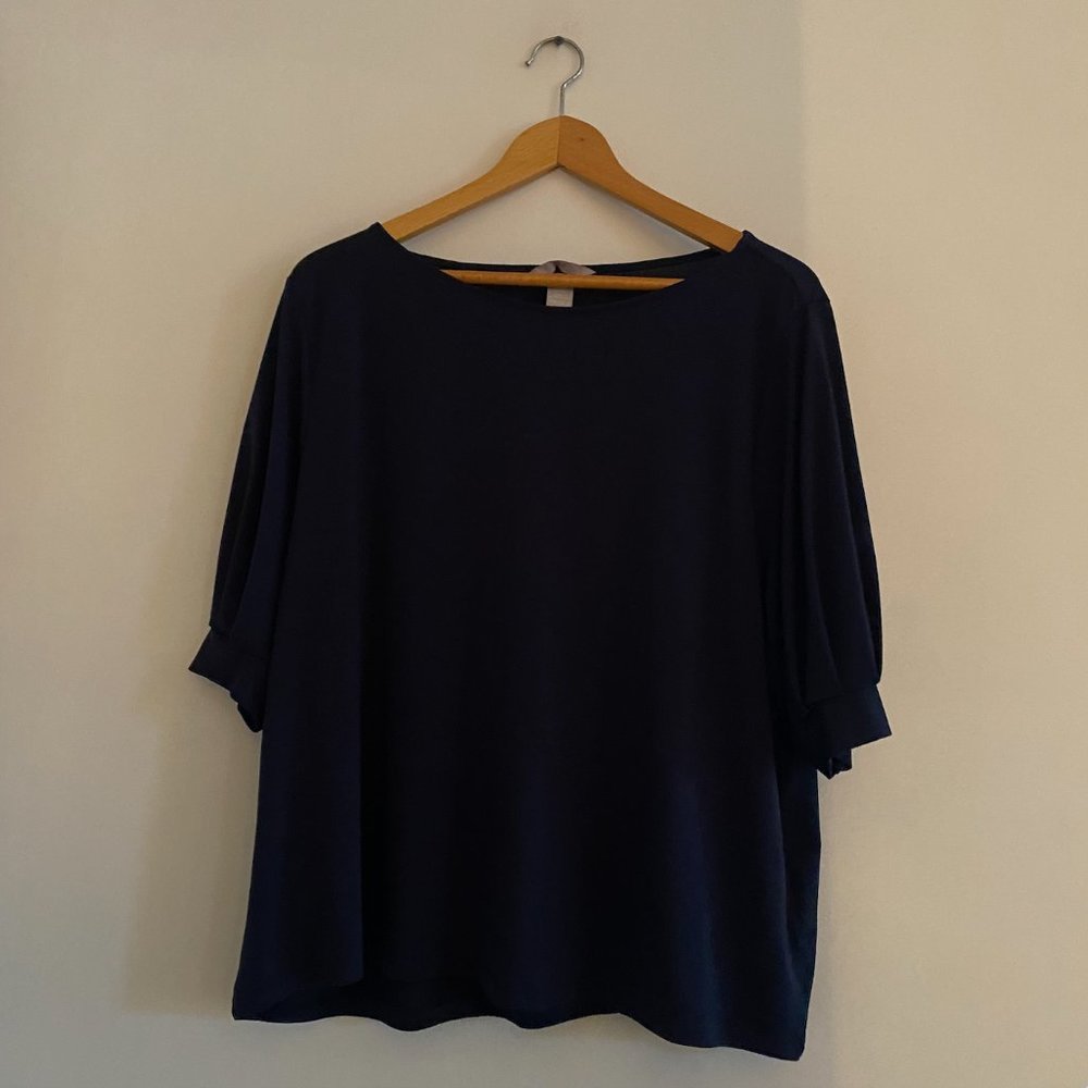 NWOT H&M Navy Scoop Neck 3/4 Sleeve Blouse